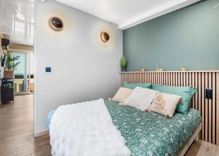 Emeraude Vista Mare E Giardino Nel Cuore Del Villaggio Naturista