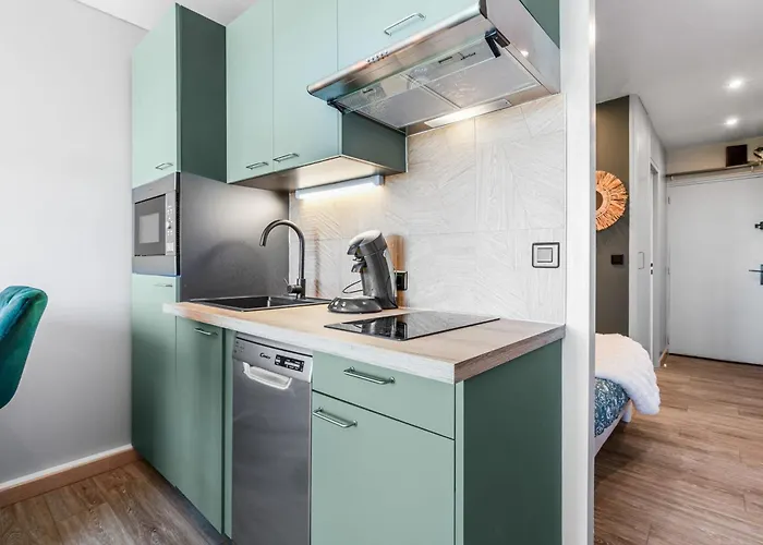 Emeraude Vista Mare E Giardino Nel Cuore Del Villaggio Naturista Appartamento *