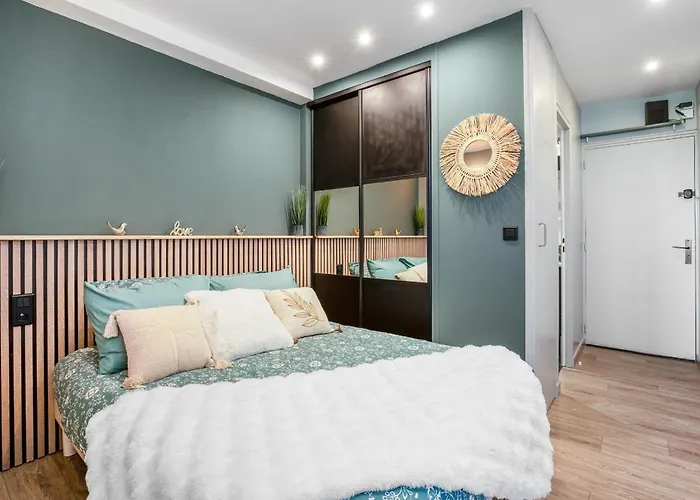 Emeraude Vista Mare E Giardino Nel Cuore Del Villaggio Naturista * Agde