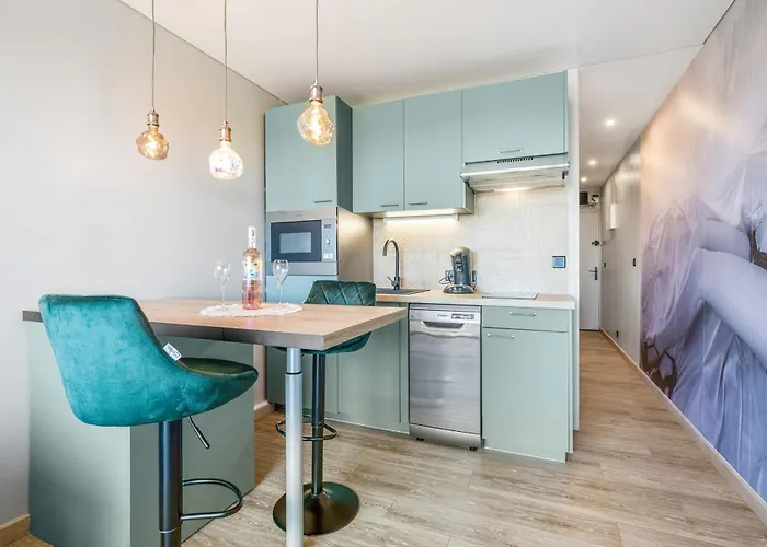 Emeraude Vista Mare E Giardino Nel Cuore Del Villaggio Naturista *