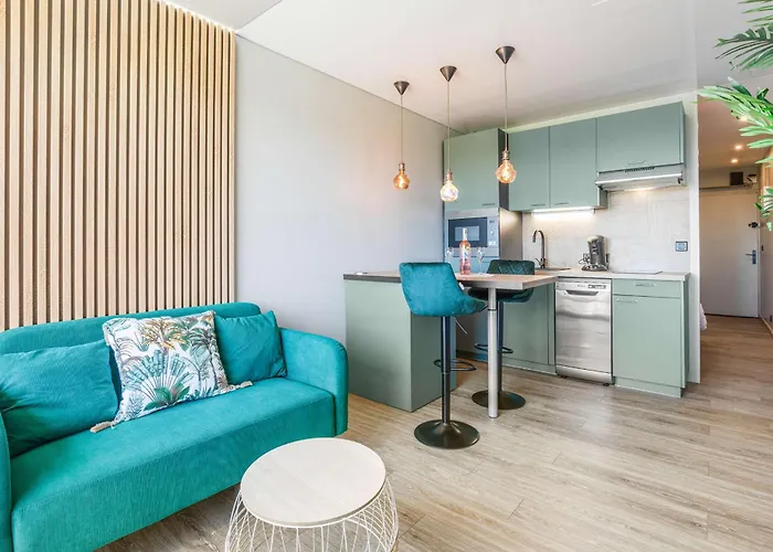 Emeraude Vista Mare E Giardino Nel Cuore Del Villaggio Naturista *